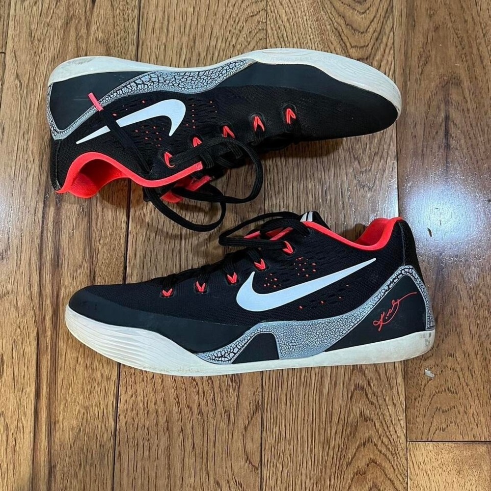Nike Kobe 9 "Laser Crimson" size 10.5